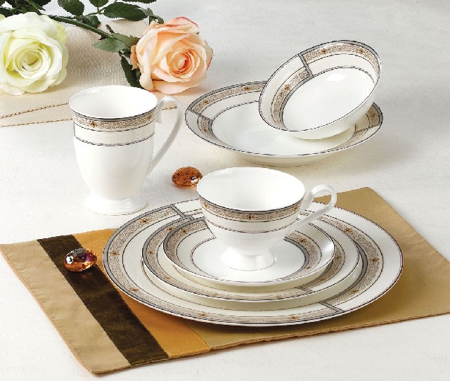 Bone China Dinner Set